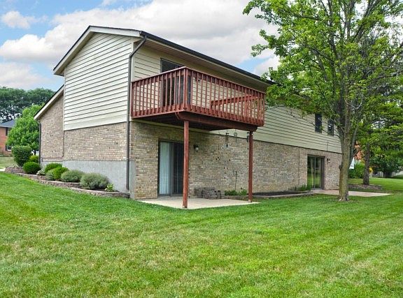 3rd image of 6058 Hillsdale Ln