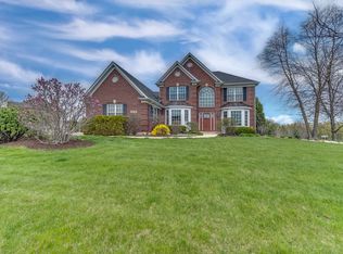40W900 Campton Trail Rd, St Charles, IL 60175