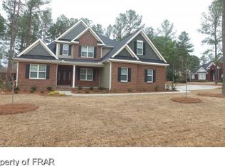 216 Barons Run W, Spring Lake, NC 28390