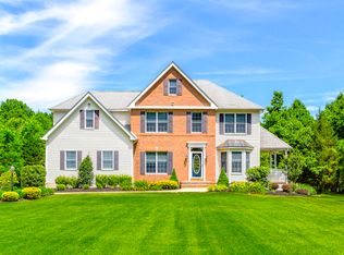 28651 School House Rd, Columbus, NJ 08022