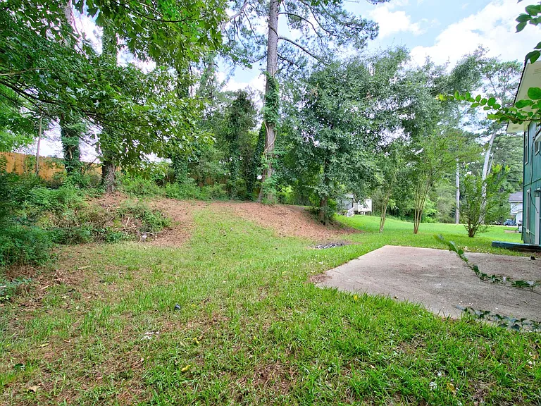 2136 Sara Ashley Way — Photo 18