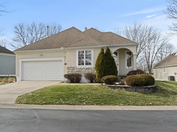 13204 Summit St, Kansas City, MO 64145