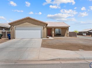 511 Quail Ct, Imperial, CA 92251