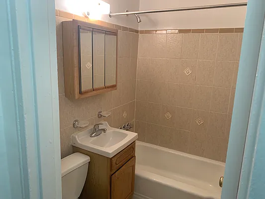 Rented by Bruma Realty LLC | media 7