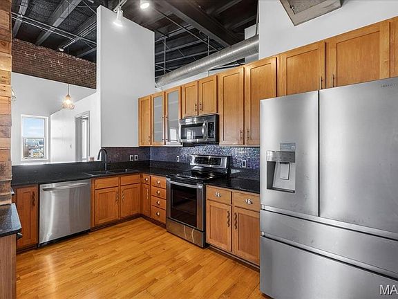 4th image of 1501 Locust St APT 1204