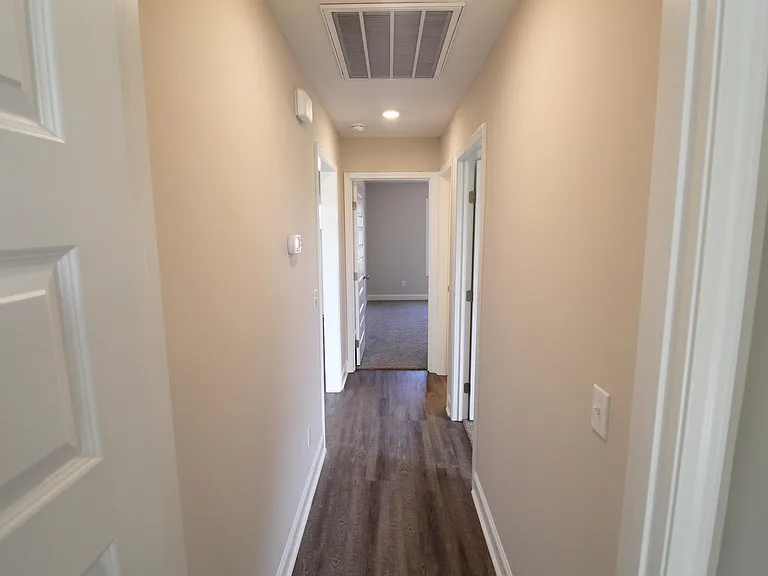 406 Noble Ct — Photo 34