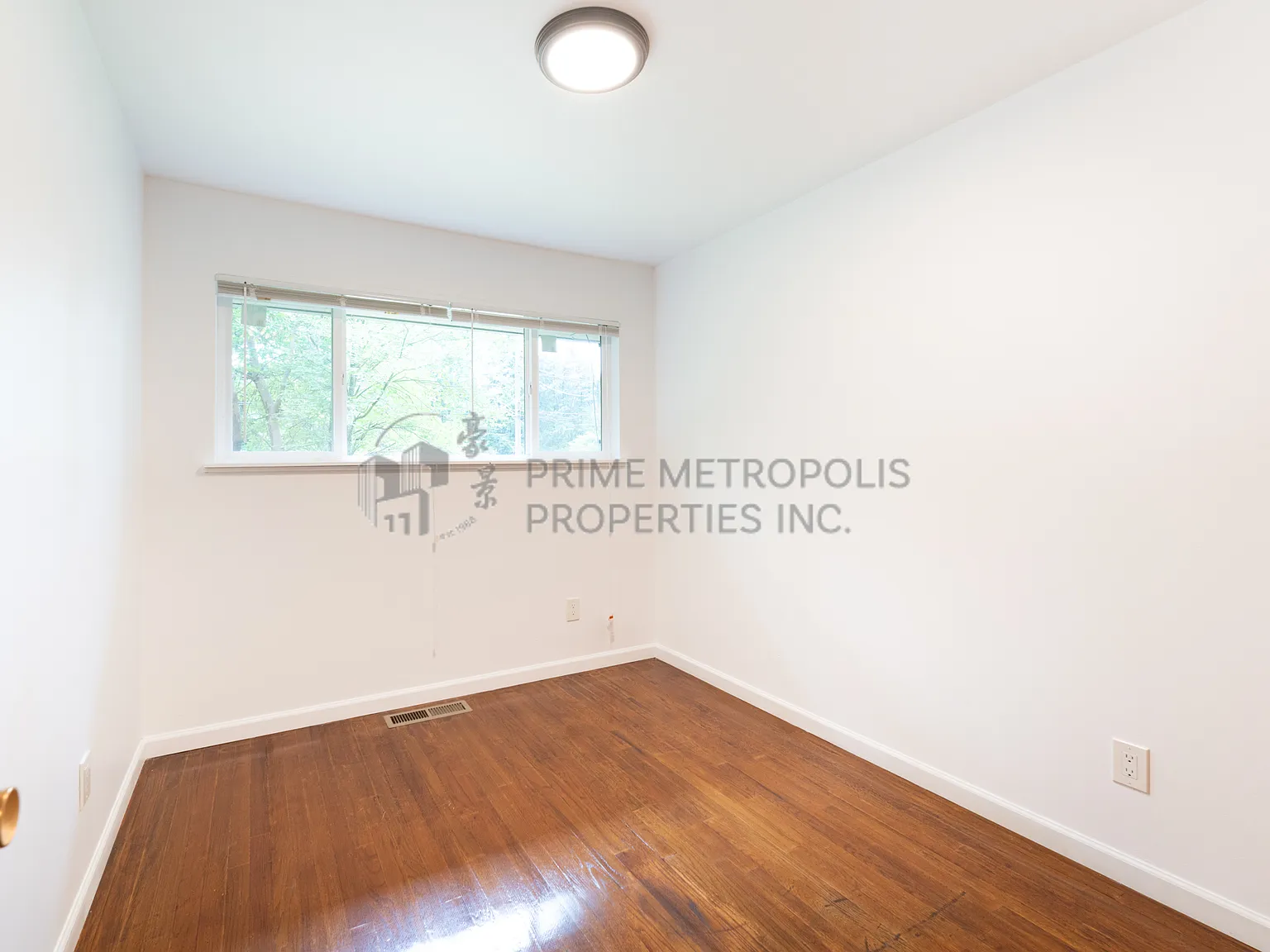 13033 27th Ave NE Seattle WA 98125 LCG — Photo 3