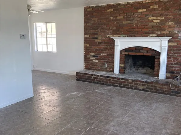 1242 D St, Corona, CA 92882