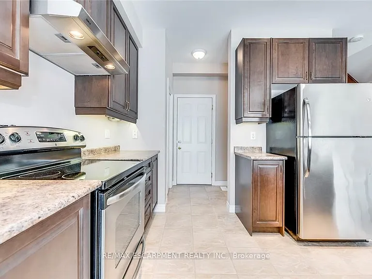 2340 Whistling Springs Cres — Photo 16