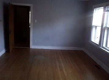 3rd image of 5048 Jarvis Ave