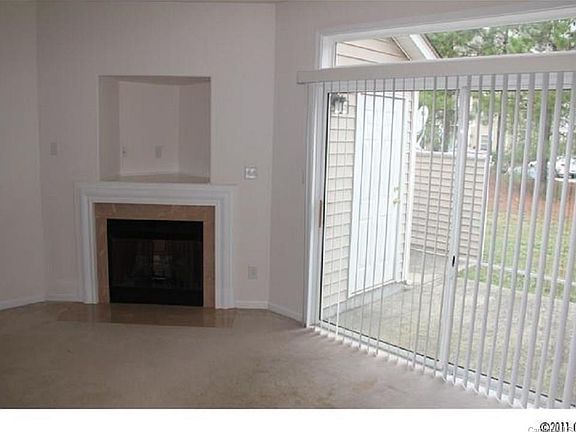 5th image of 4341 Eaves Ln #4341