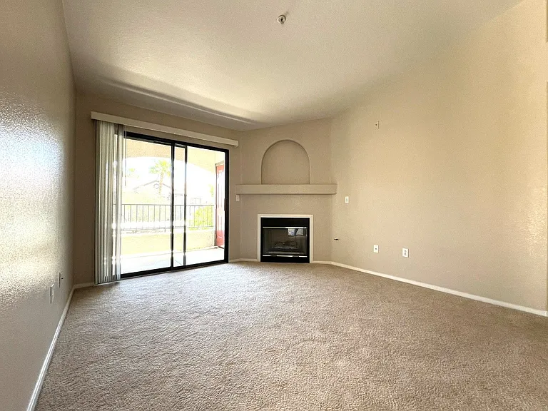 950 Seven Hills Dr #122 — Photo 15
