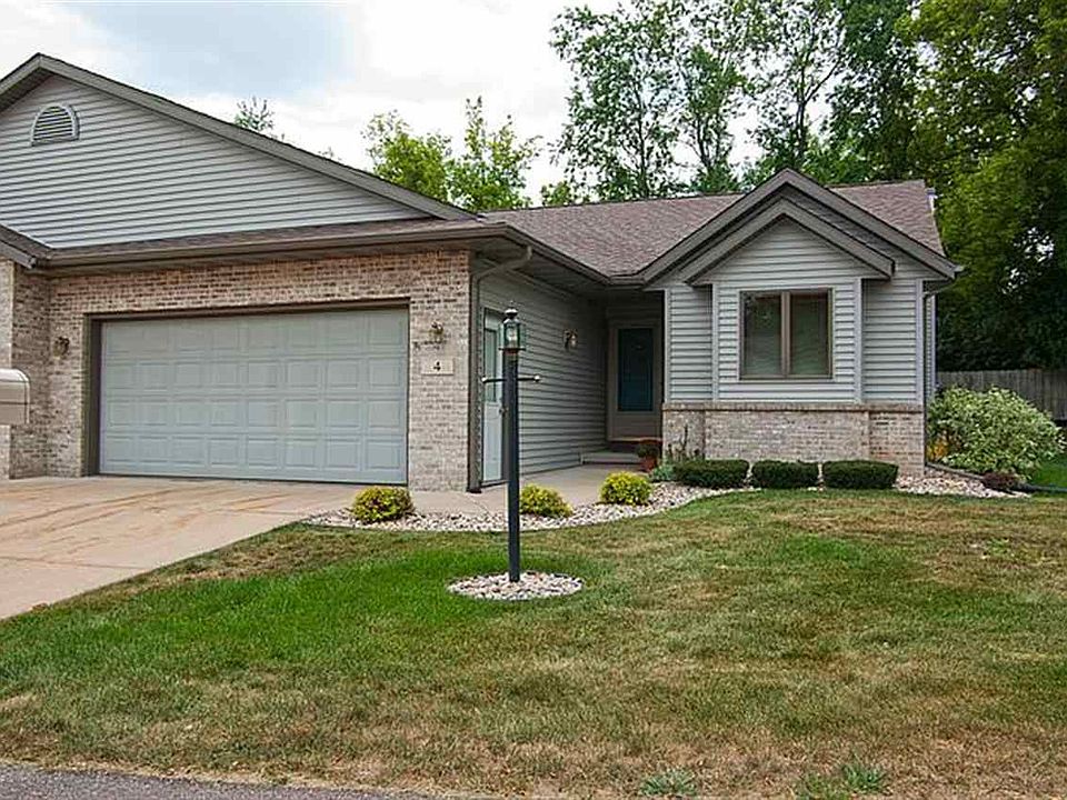 1st image of 4 Village Homes Dr