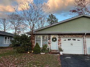 3 Orange Ave, Manahawkin, NJ 08050