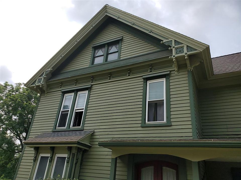 2nd image of 2714 Hickory St