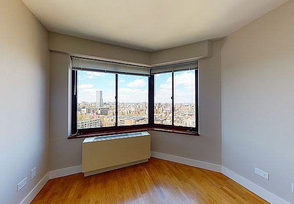 5th image of 175 E 96th St #Pq