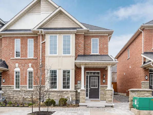 52 Torr Ln, Ajax, ON L1S 7M9