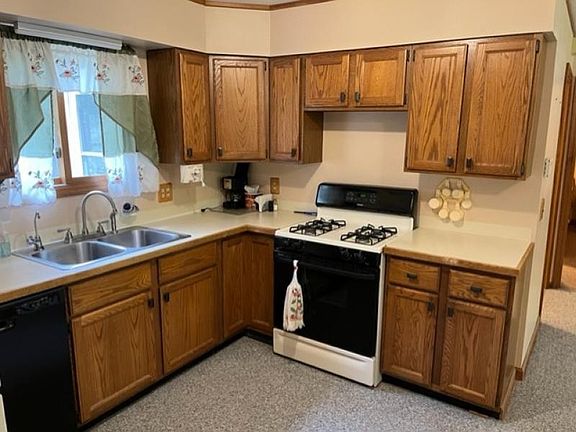 5th image of 4384 New Sand Rd