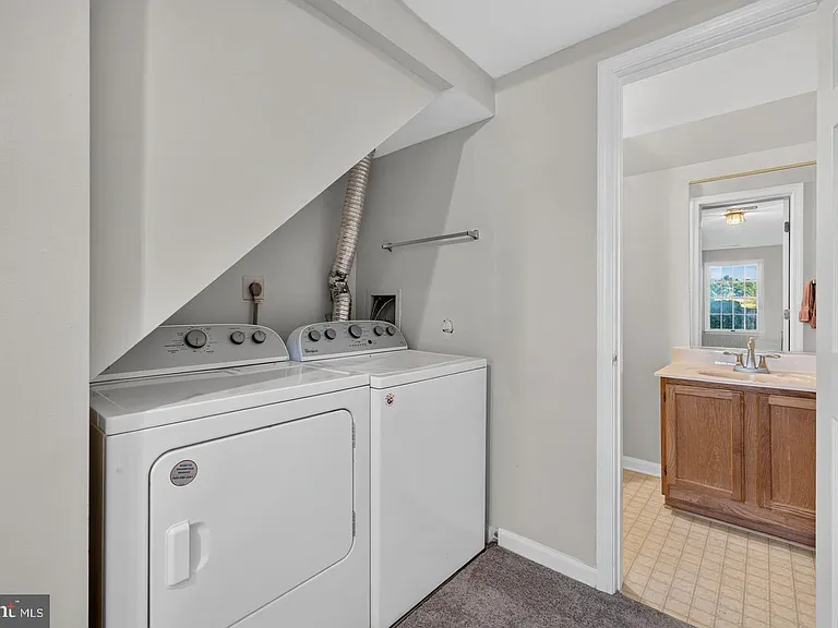 6581 Willard Horine Ct — Photo 10