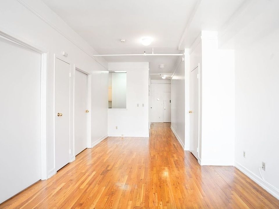 1st image of 30 Bradhurst Ave #3D1