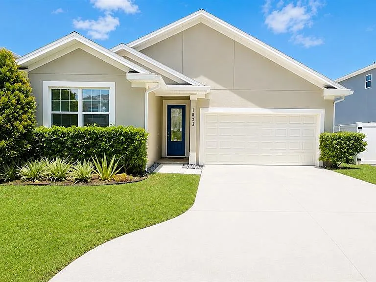 1823 Meadow Pond Way — Photo 1