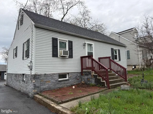 7 Rutherford Rd, Harrisburg, PA 17109