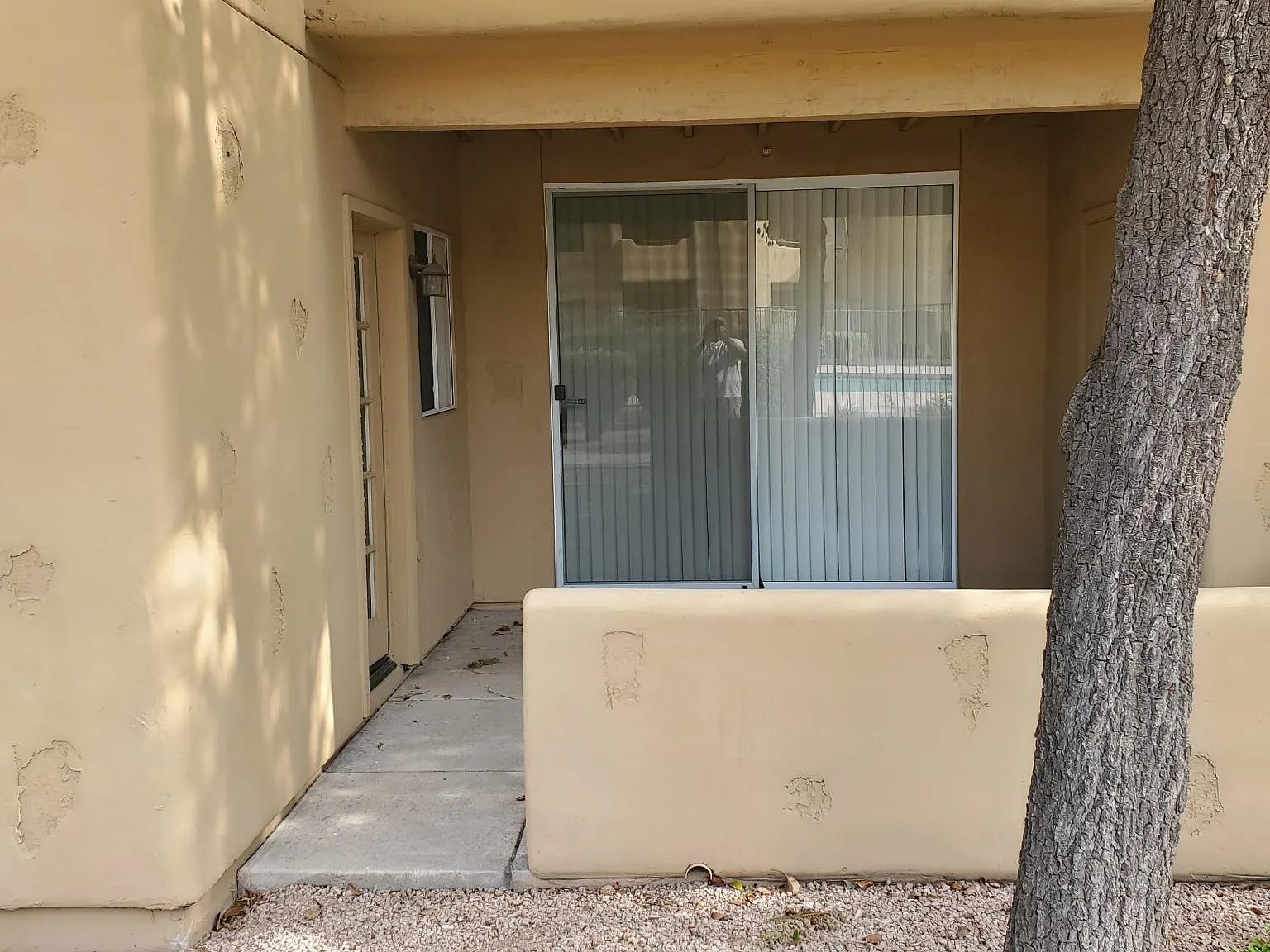 2 bed, 860 sqft, $1,695 — Photo 2