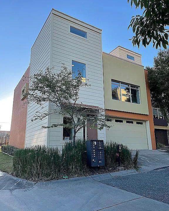 1st image of 115-1 Vertical Lofts Dr