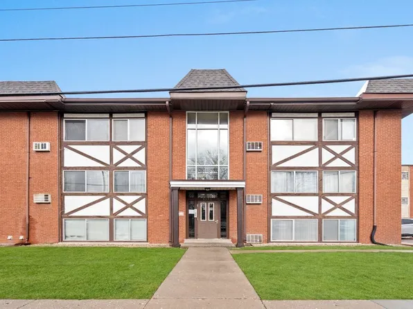 9504 Glenlake Ave APT 113, Rosemont, IL 60018