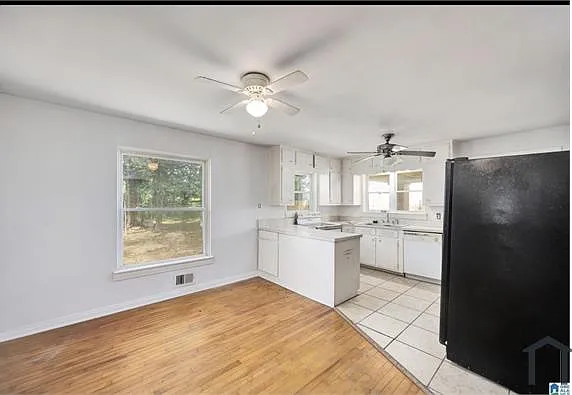 3 bed, $1,300 — Photo 3