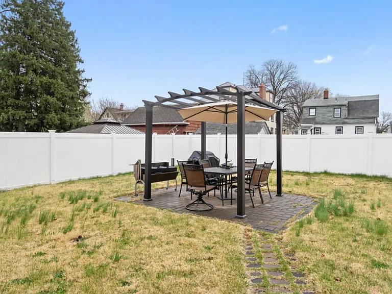 114 Grove Ave #1 — Photo 12