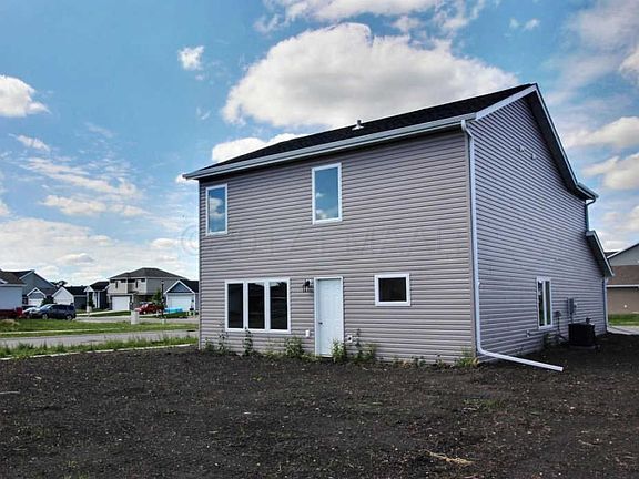 5th image of 415 13th Ave NW