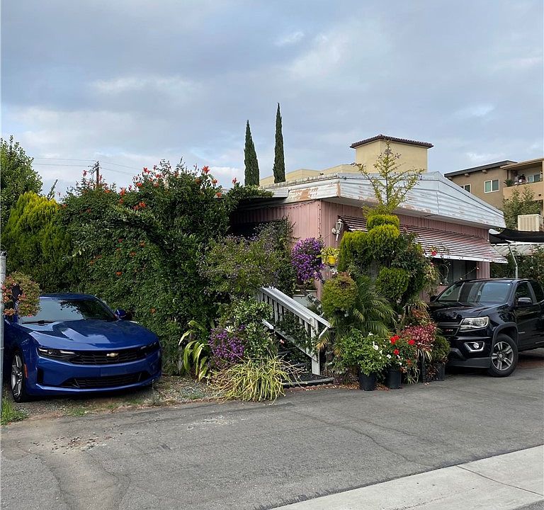 1st image of 9051 Laurel Canyon Blvd #11