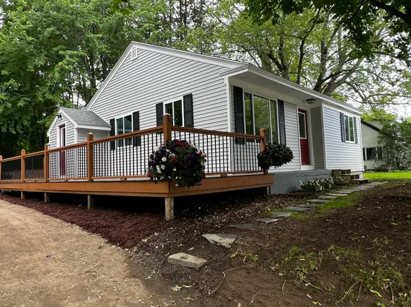 69 Heath Street, Oakland, ME 04963