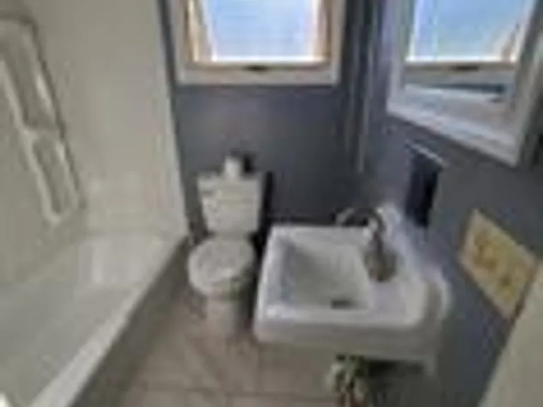 12 Autumn St — Photo 7