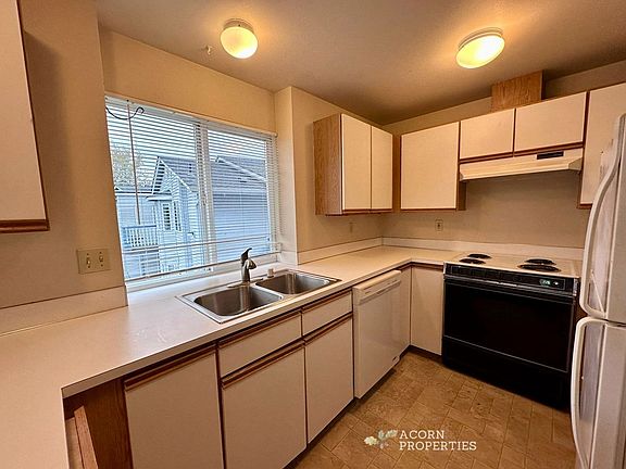 4th image of 730 SE 8th Ave APT D202