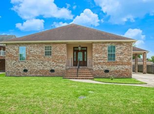 143 Oak Manor Ln, Saint Rose, LA 70087
