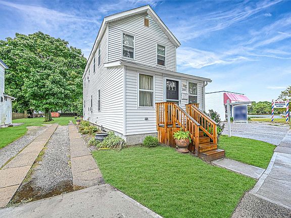 2nd image of 300 Waverly Ave