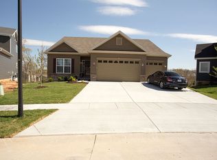 170 Keystone Ridge Dr, O'Fallon, MO 63366