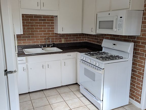 4th image of 2713 Dodson Ave #A