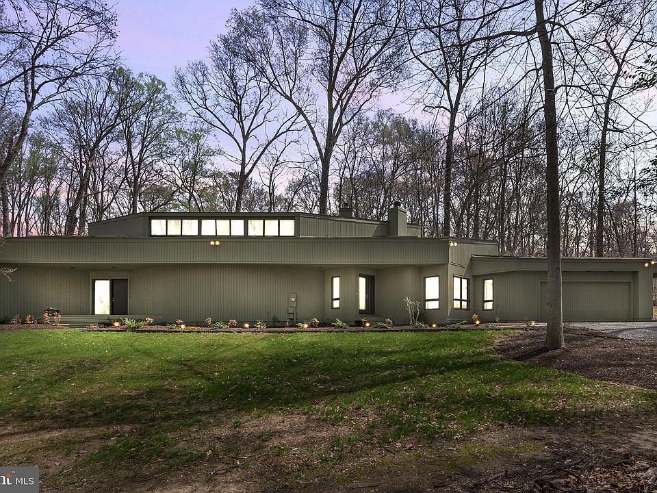 1st image of 10116 Walker Woods Dr