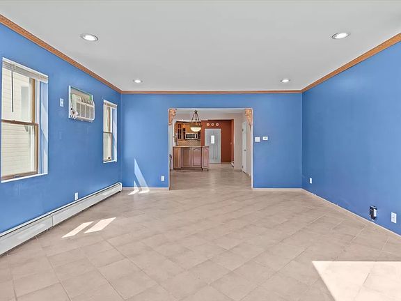 5th image of 15820 91st St