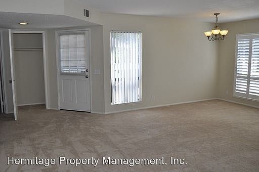 5th image of 25 Bramble Ln
