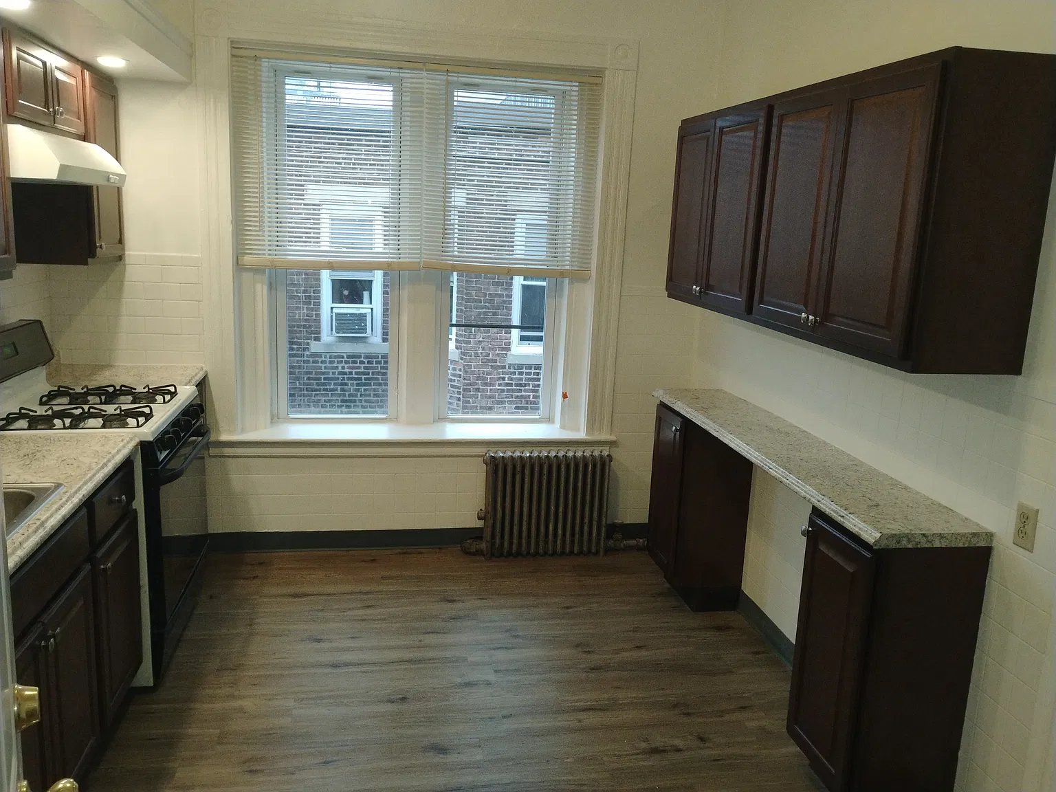73 Westland Ave — Photo 3
