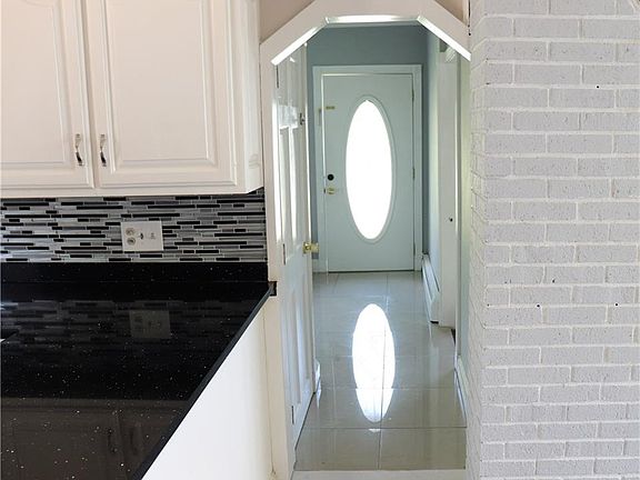 2nd image of 204 Reservoir Ave