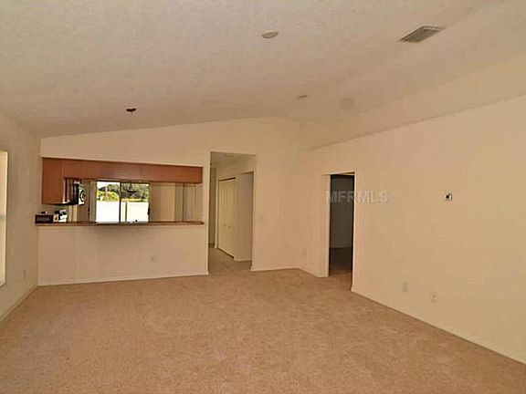 4th image of 912 Larwood Pine Dr