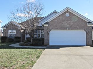 913 Corydalis Ct, Bowling Green, KY 42104