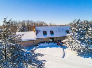559 White Oak Cir, Hudson, WI 54016