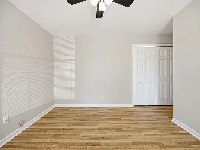 1509 Clermont Rd — Photo 11