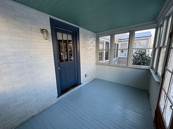 Insulated 3 season Front Porch